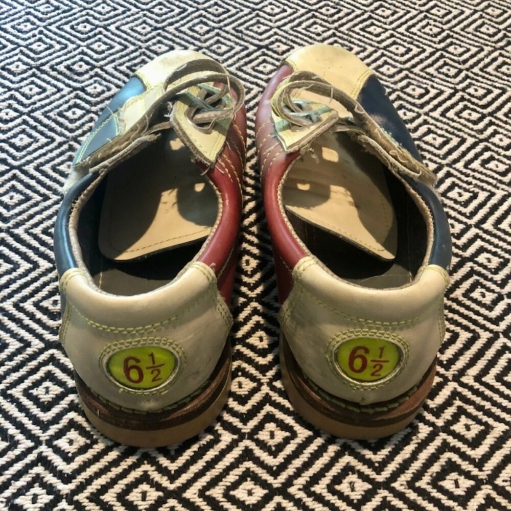 Bowling Shoes - Picture 2 of 2